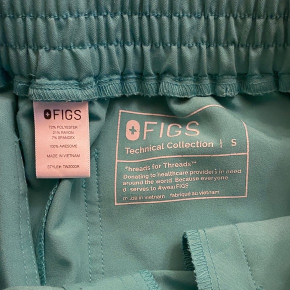 women's Surgical Green Yola™ - Skinny Scrub Pants - S / Surgical Green - Picture 2 of 3